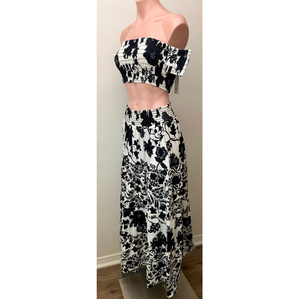 NWT Misa Los Angeles Womens Black White Floral Set XS