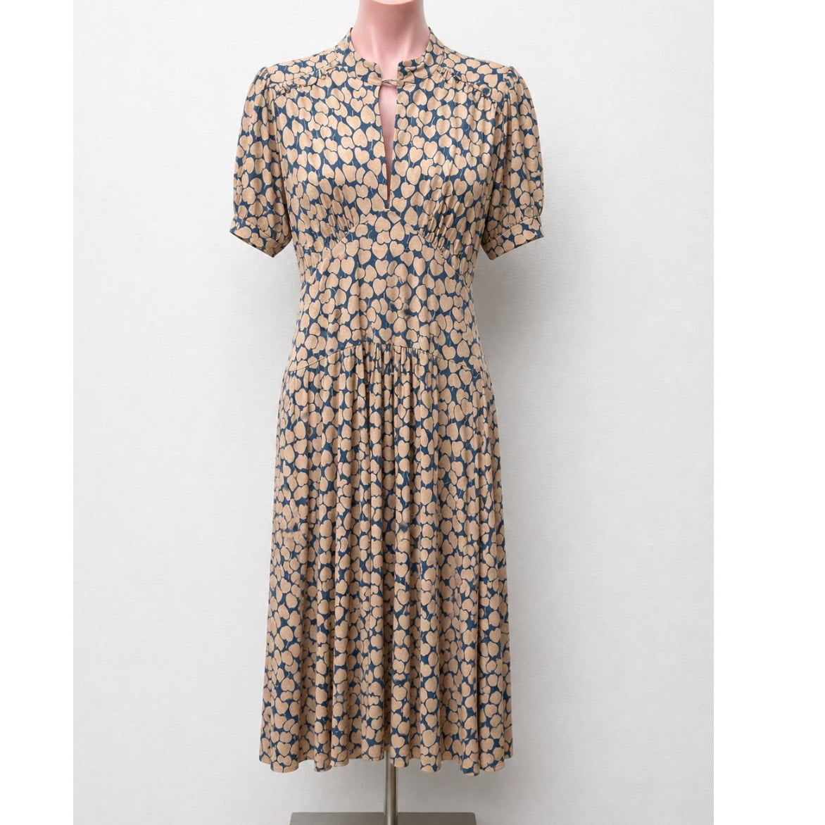 Maria Bonita Extra Blue & Tan Heart Keyhole Front Short Sleeve Mid Dress Med
