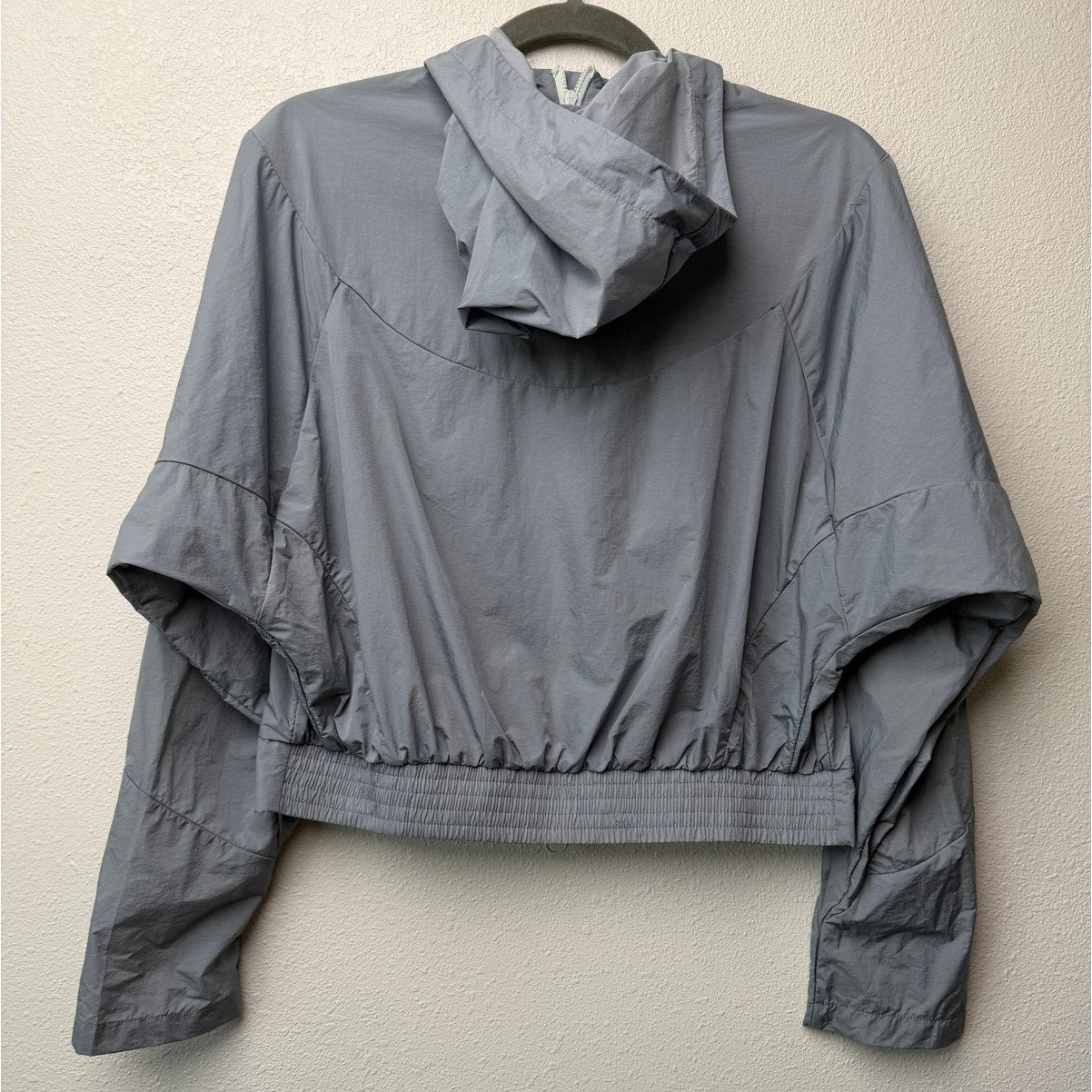 Fabletics Gray Hooded Lightweight Zip Snap Windbreaker Jacket Small