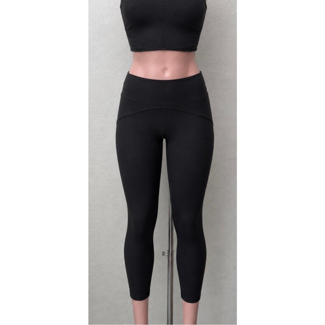 SPANX Black High Waist Cropped Leggings Women M