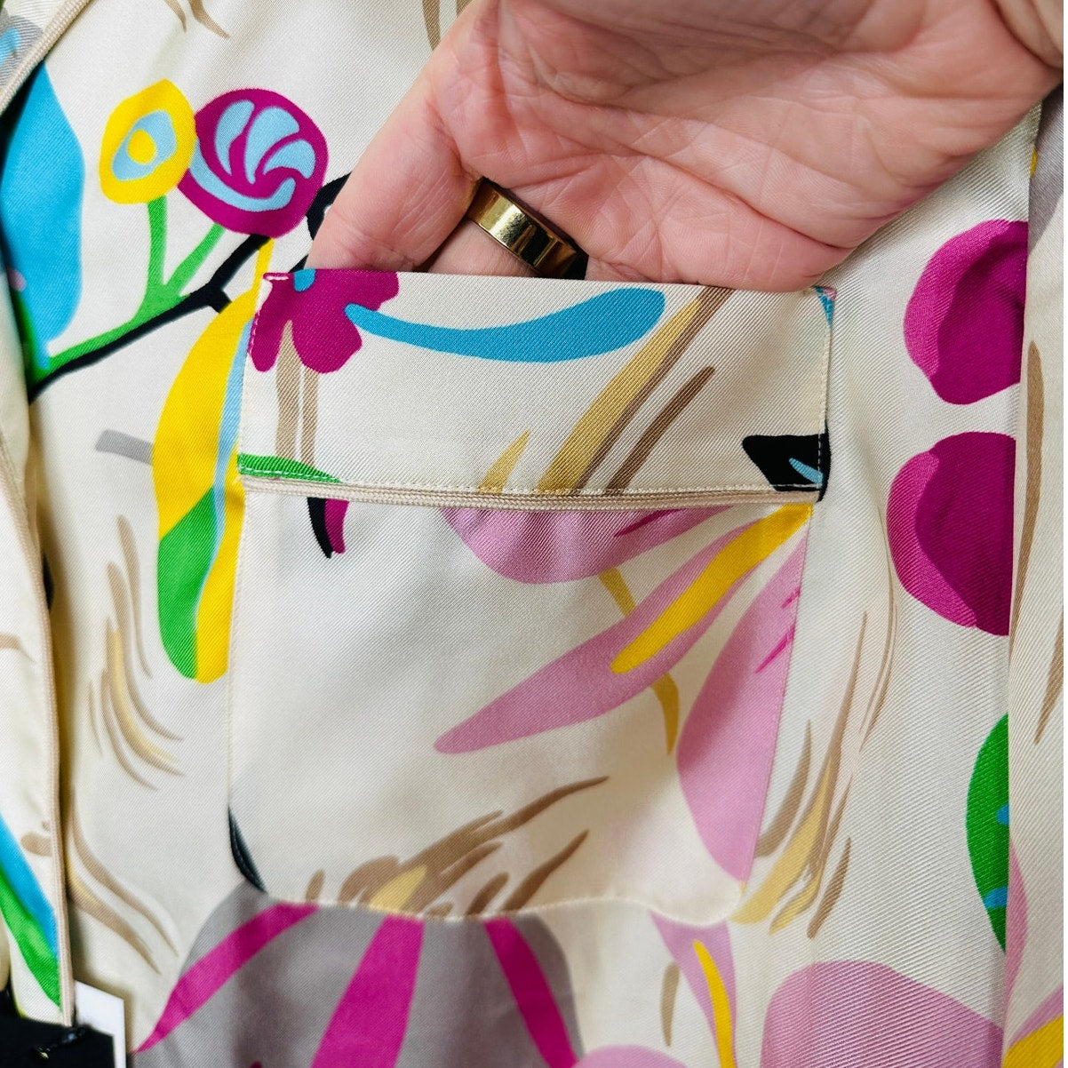 NWT Gucci Silk Tan Pink Blue Multi Floral Leaf Printed Blouse 46 / XL