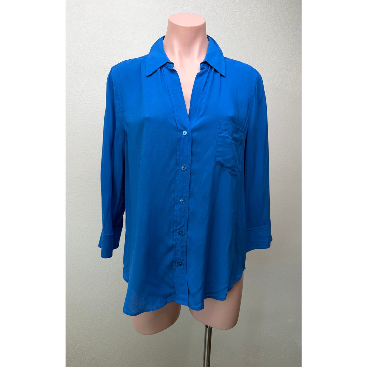 L'AGENCE Blue Button Front Blouse Women M 3/4 Sleeve