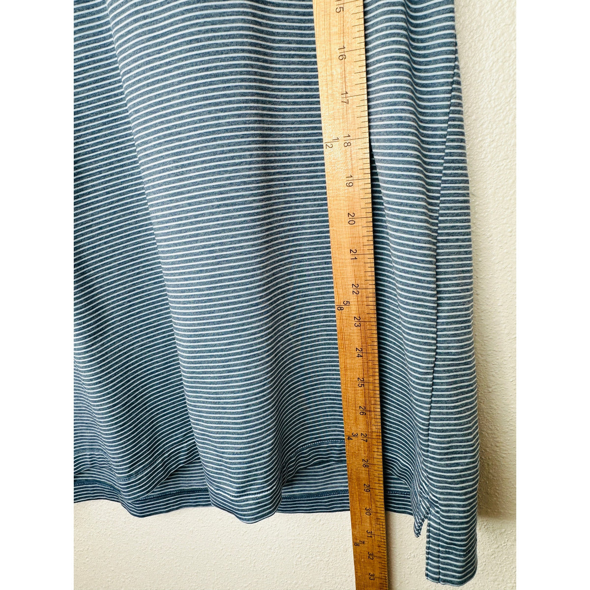 Peter Millar Light Blue & Blue Jean Stripe Short Sleeve Golf Shirt L