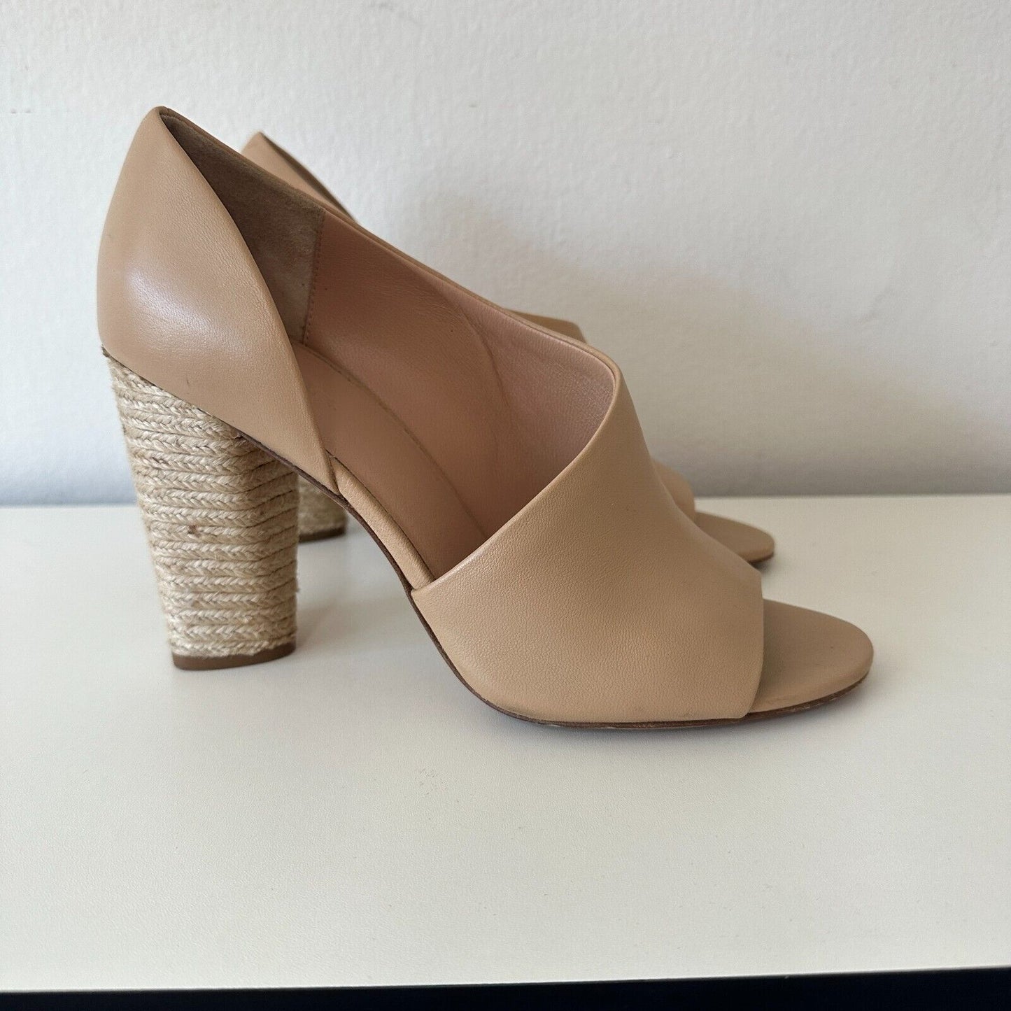 VINCE Percey Taupe Leather Open Toe Block Heel Sandals Jute Wrapped Heels 8.5