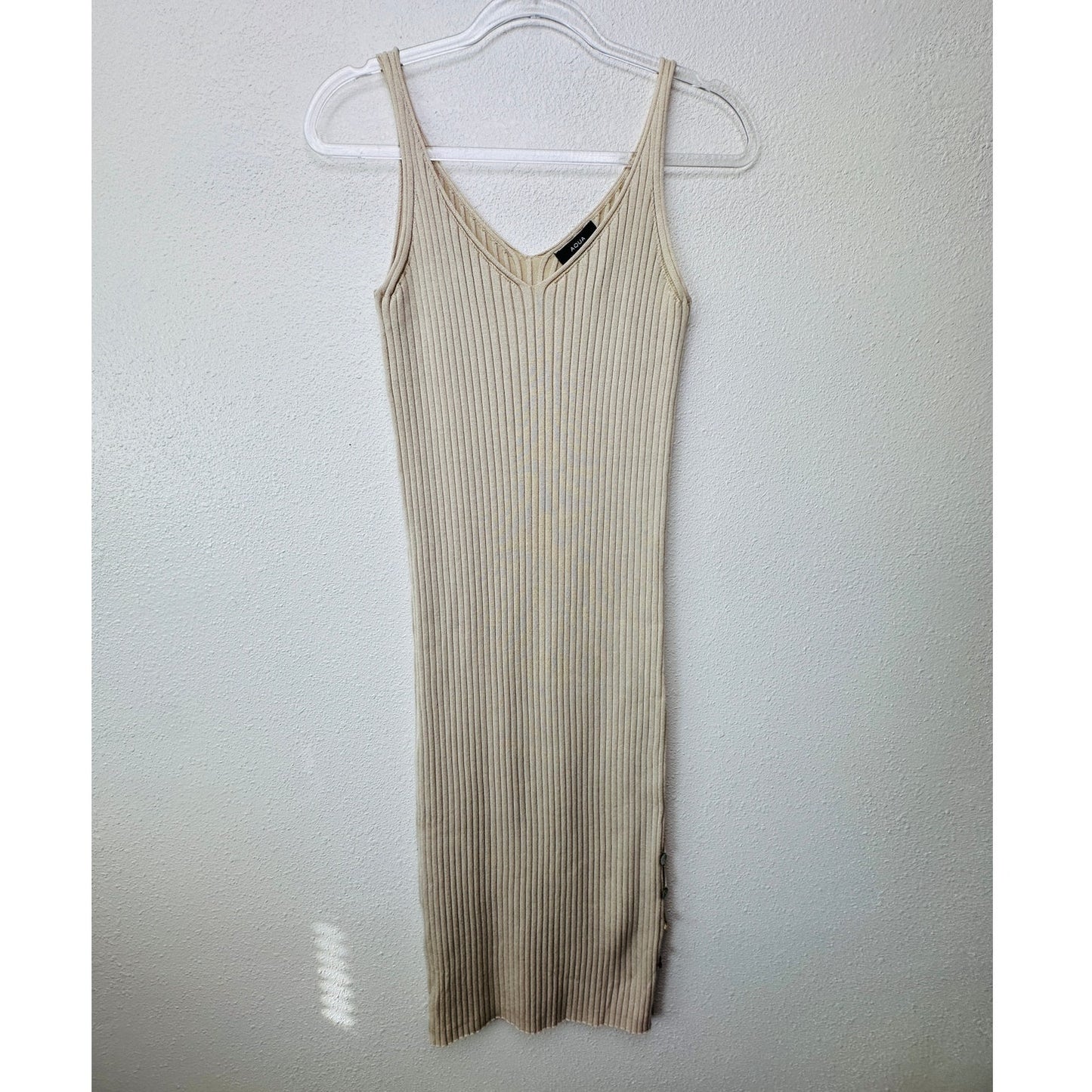 Aqua Tan Ribbed VNeck Sleeveless Side Button Midi Dress L