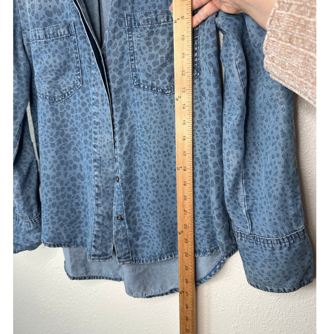 Cloth & Stone Denim Blue Animal Print Button Collared Shirt S