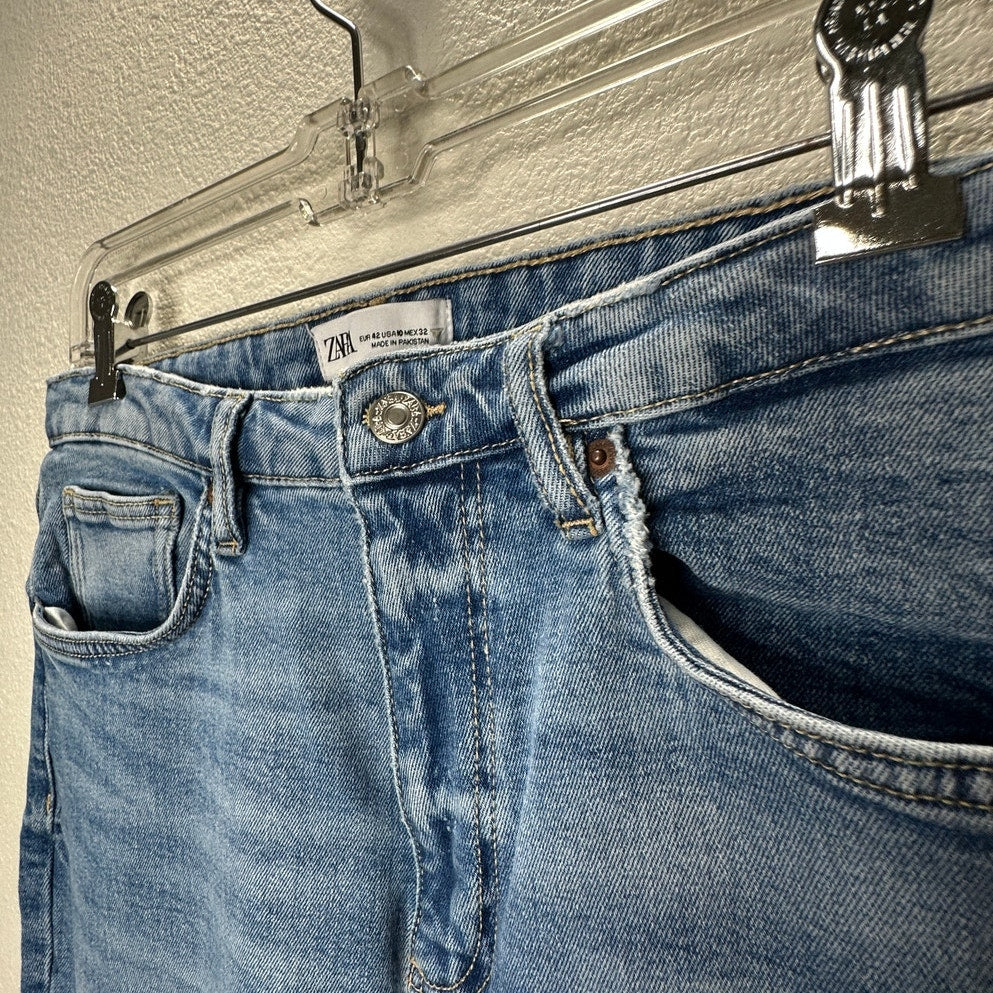 Zara Medium Light Wash Whiskered Raw Hem Mini Flare Leg Midrise Crop Jean 10