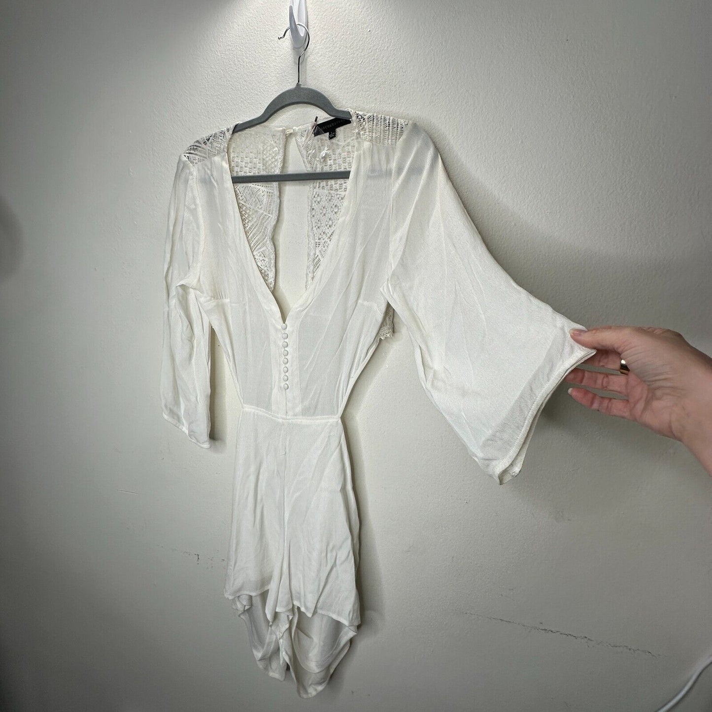 Dance & Marvel Ivory 3/4 Sleeve Front Deep V Button Open Back Crochet Romper L