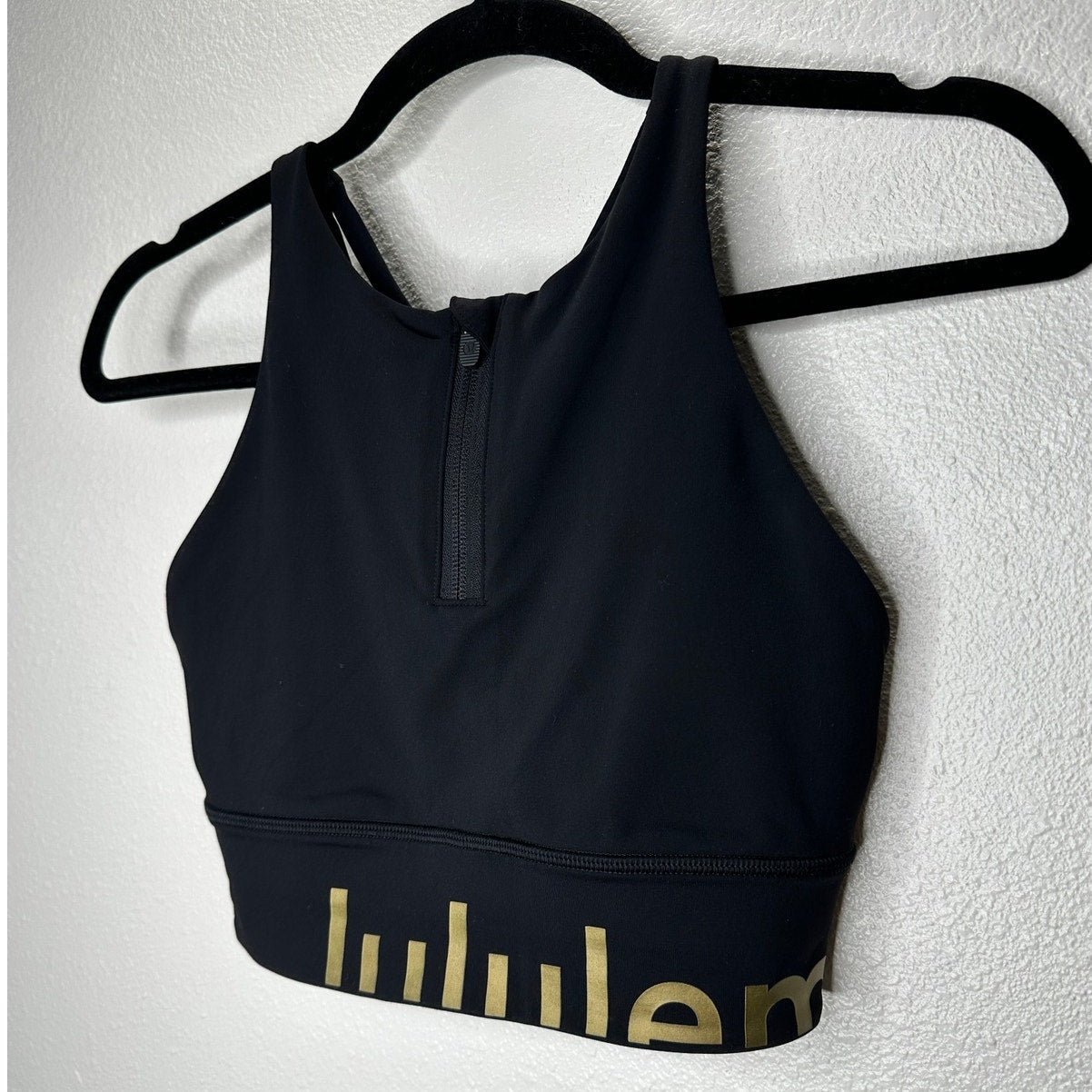 Lululemon Black Energy Bra High Neck Front Zip Gold Logo Sports Bra
