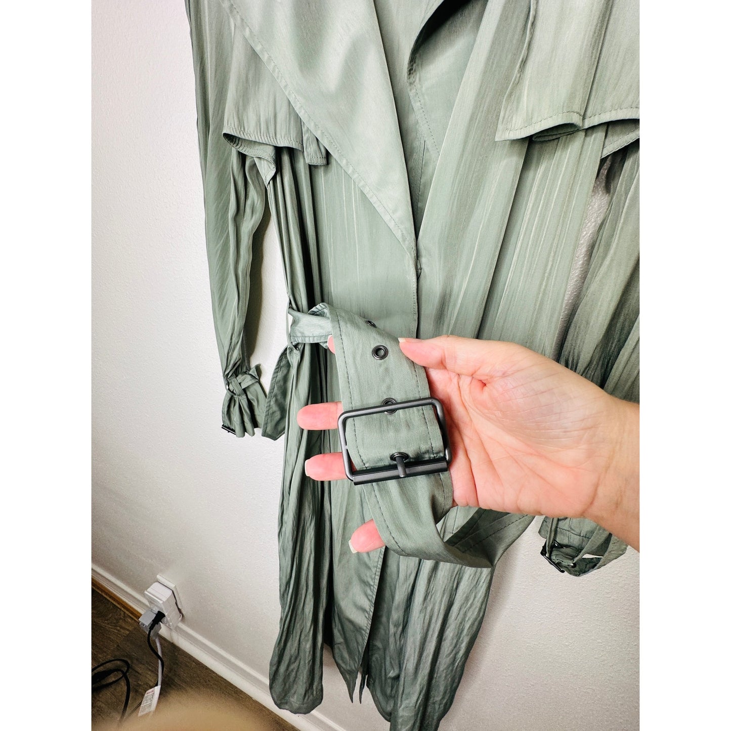 BCBGMaxazria Sage Green Ultra Thin Wide Notch Lapels Wrist Ties & Belt Jacket S