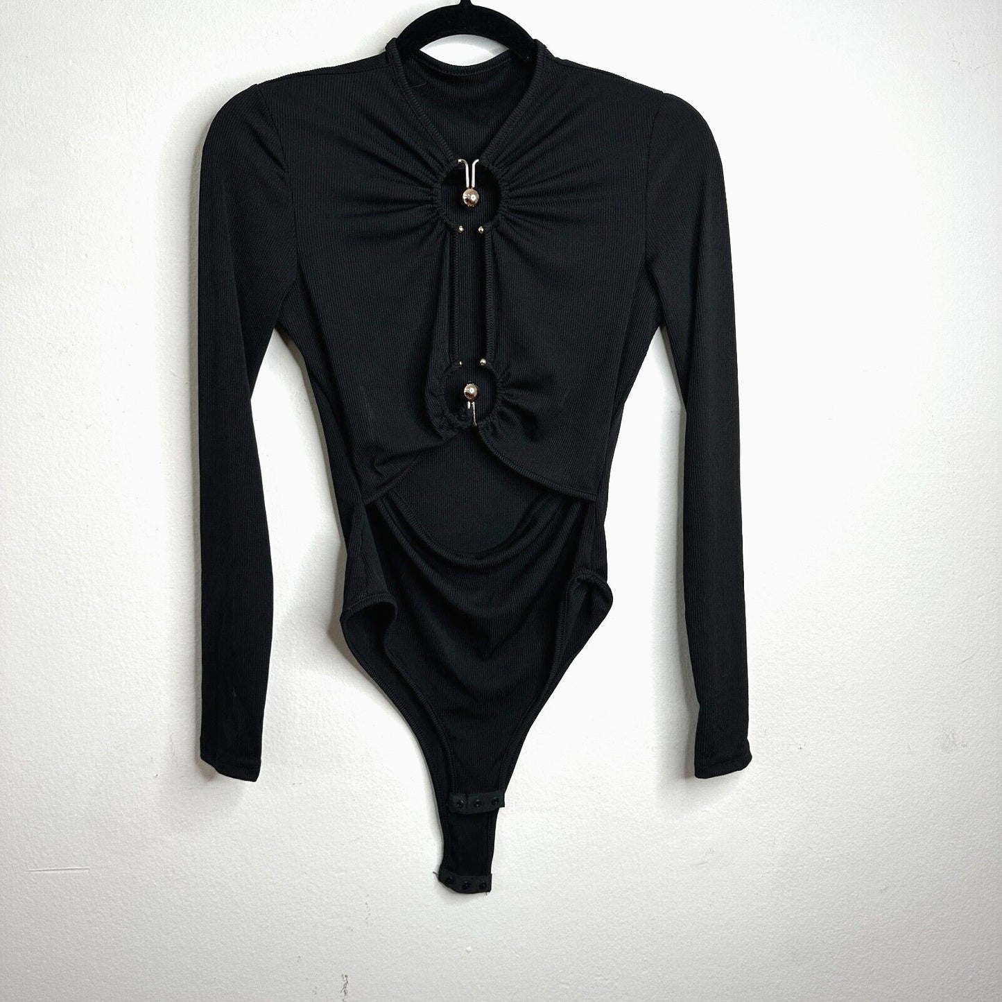 Sophie Anne Keyhole Black Bodysuit Gold Tone Hardware Long Sleeve Rib Knit 2