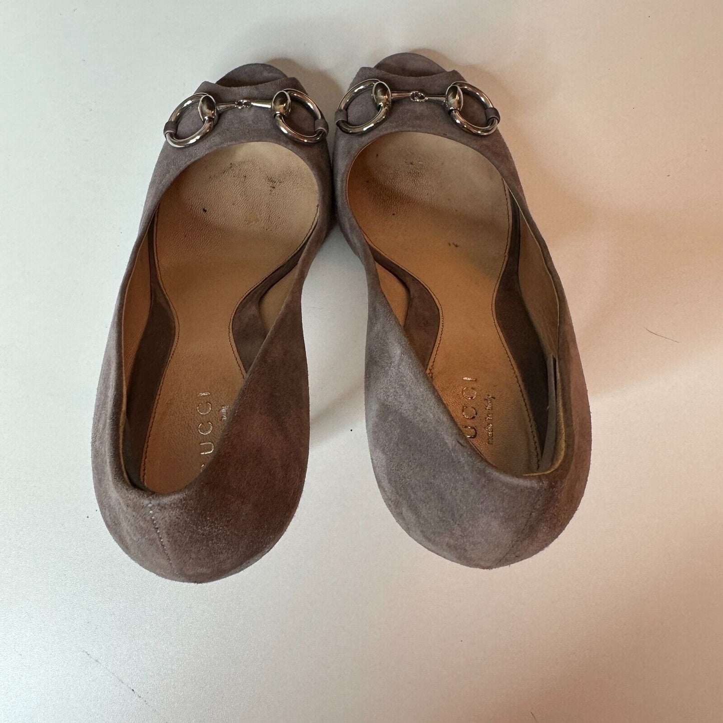 Gucci Kid Scamosciato New Mauve Gray Suede Horsebit Open Toe Stiletto Heel 38