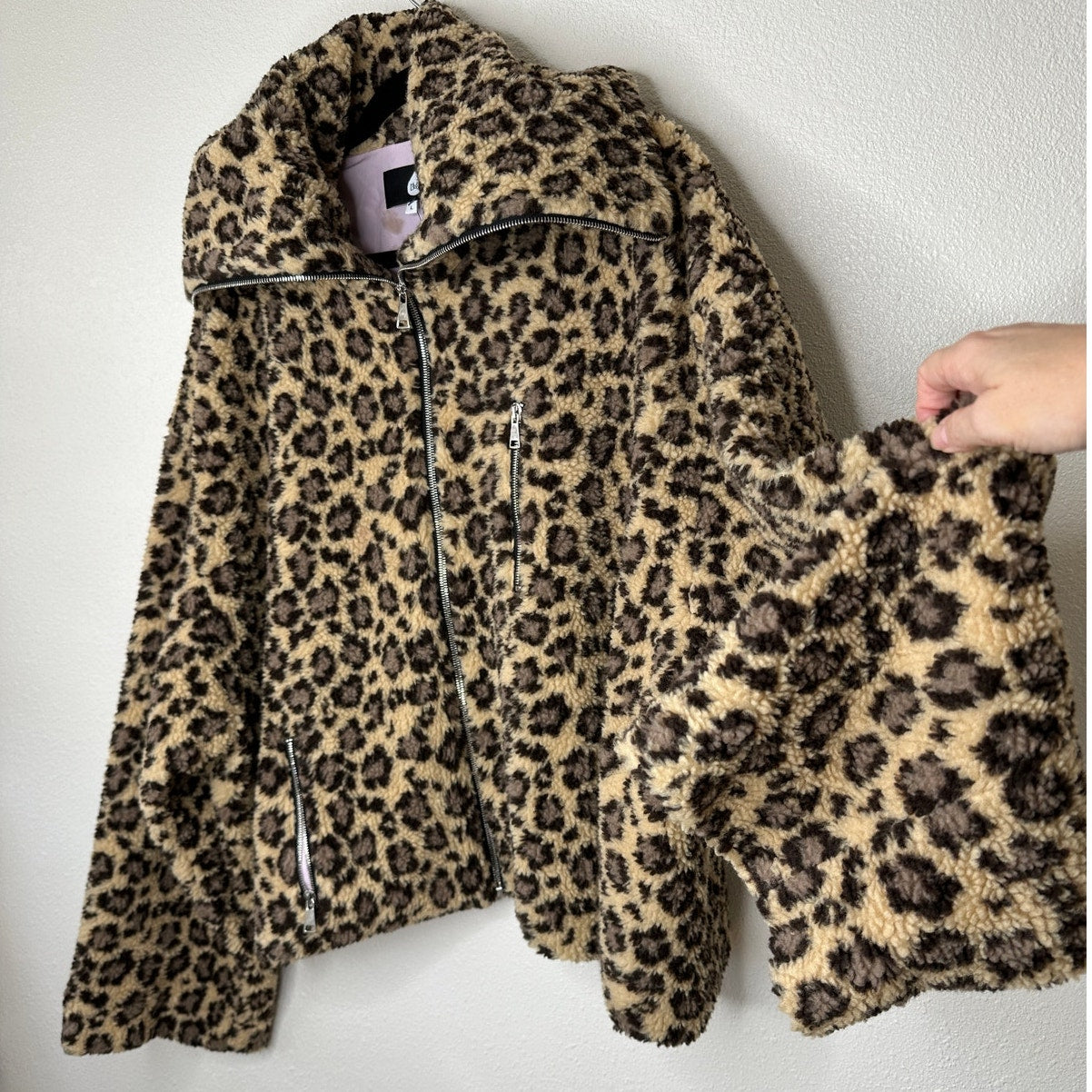 NWT DUO LTD Zinko Beige & Black Cheetah Print Fuzzy Long Sleeve Jacket L