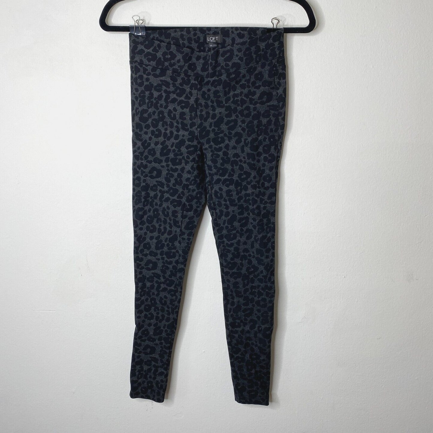 Loft Black and Gray Muted Leopard Print Ponte Leggings Jeggings High Waist XSP