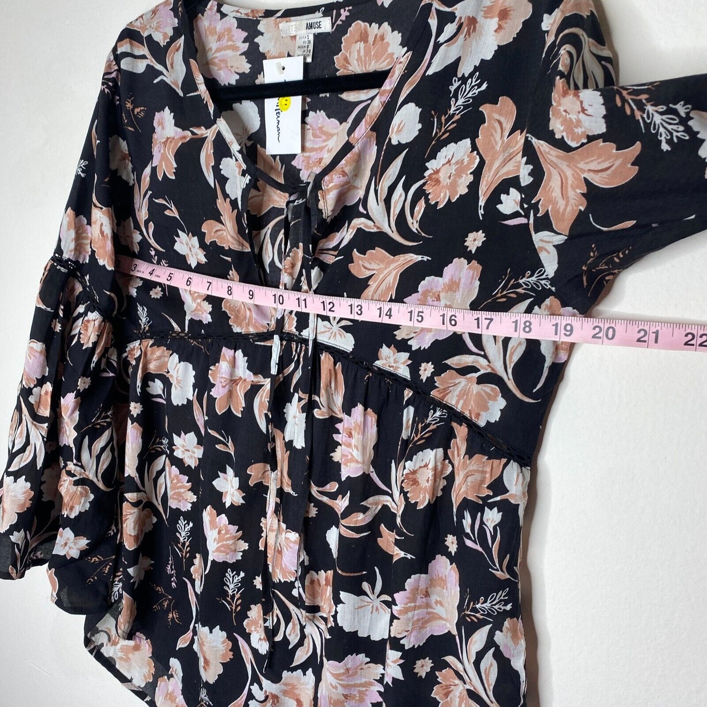 NWT Amuse Society Black Peach Pink Floral Long Bell Sleeve VNeck Boho Blouse SM