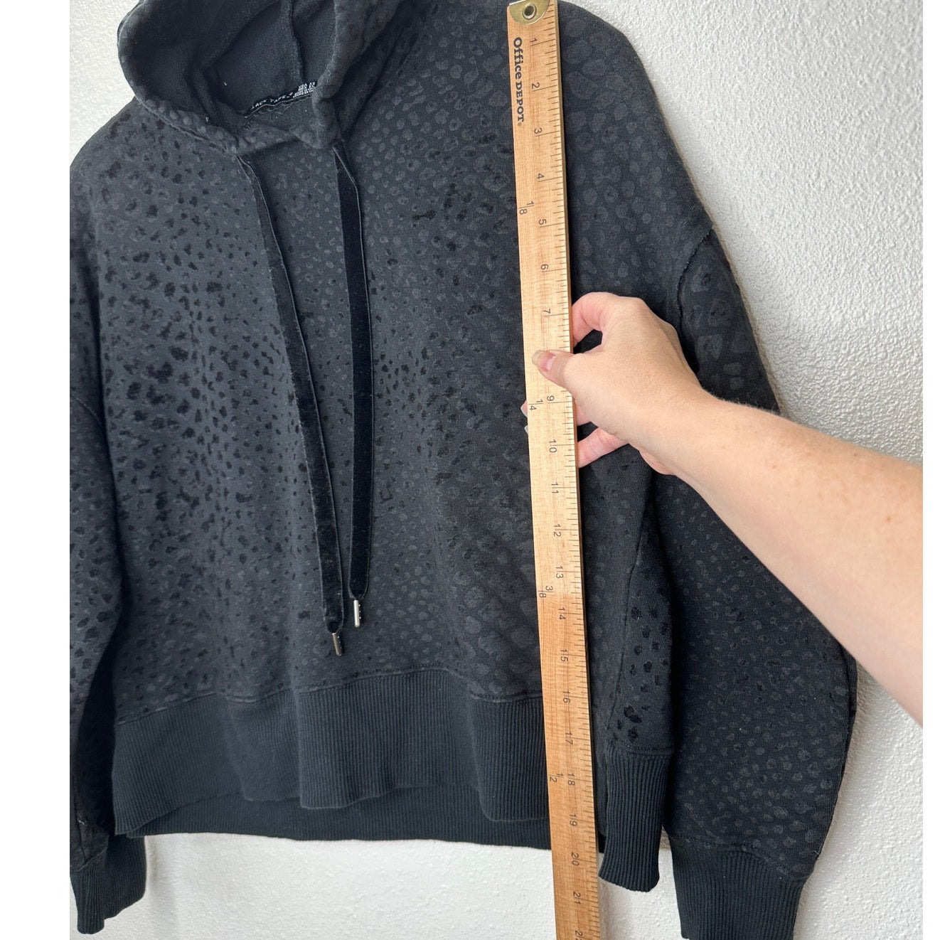 Black Tape Black Hooded Long Sleeve Cheetah Print Embossed Design Hoodie S