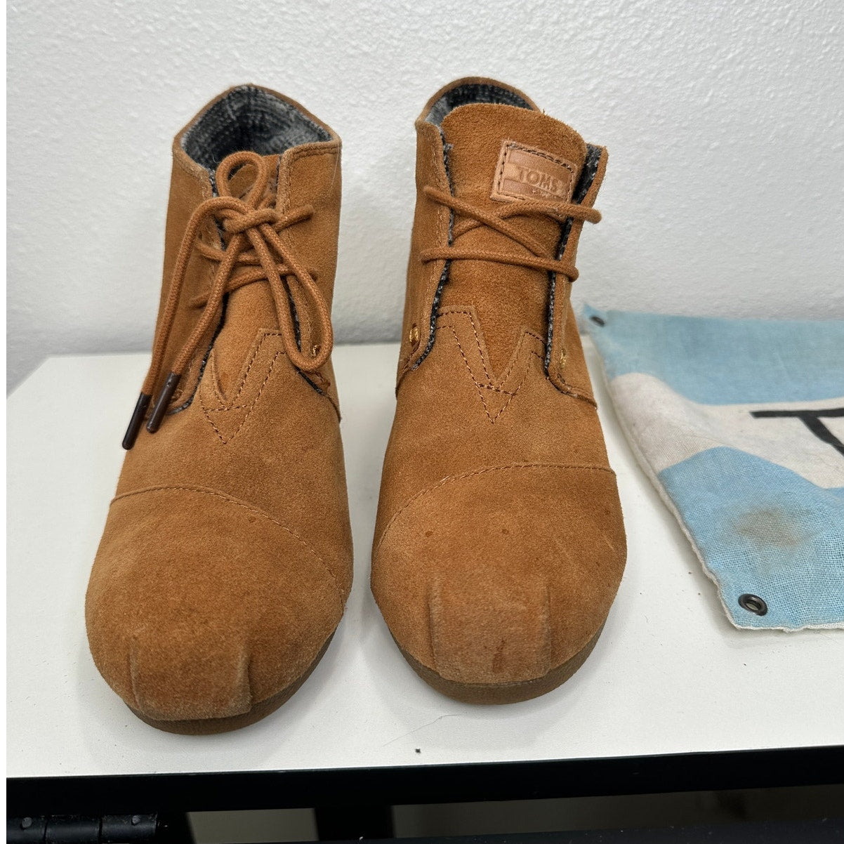 Toms Rust Brown Suede Camel Desert Pleated Toe Wedge Tie Booties 7