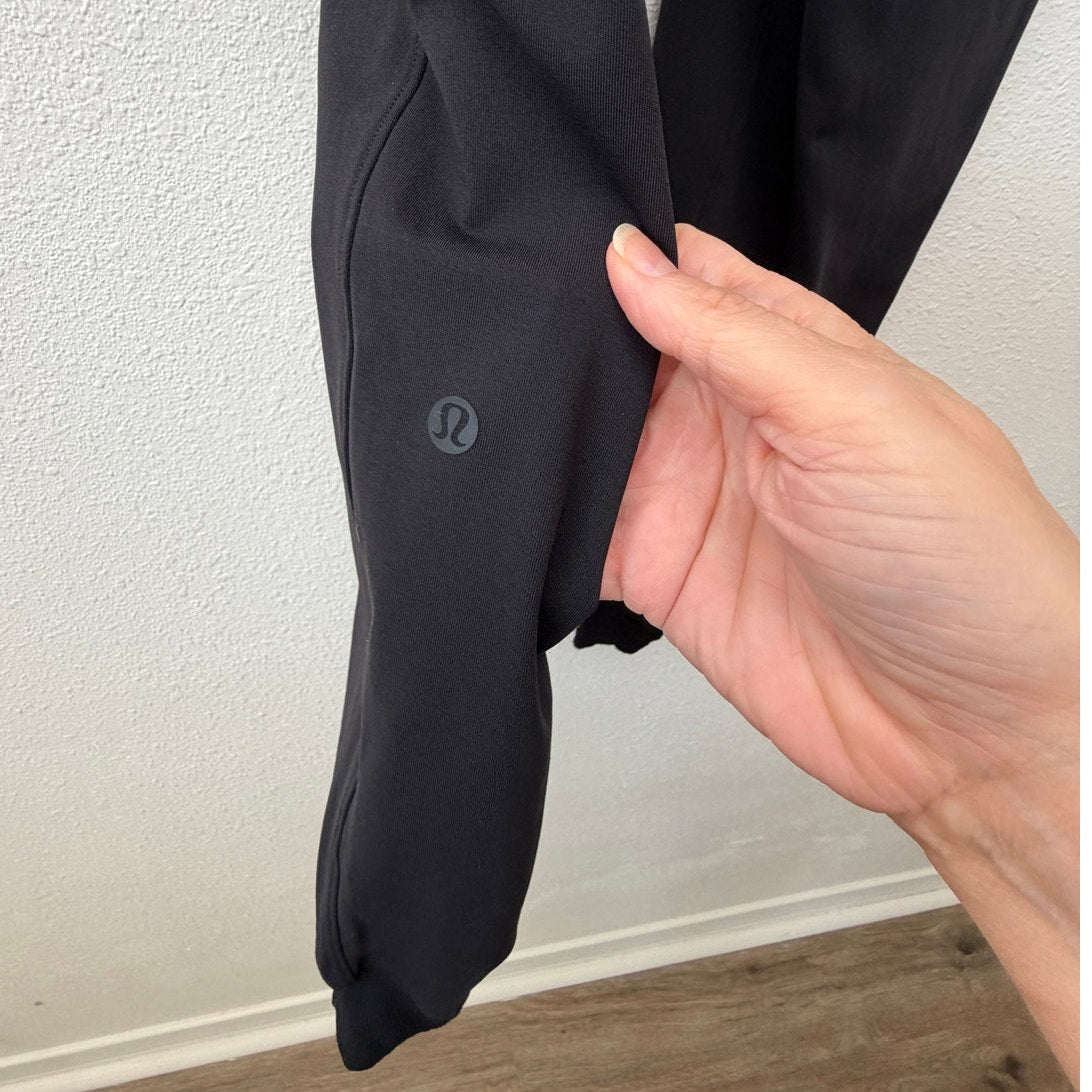 Lululemon On The Fly Jogger Black Drawstring Cuffed Pants Size 2