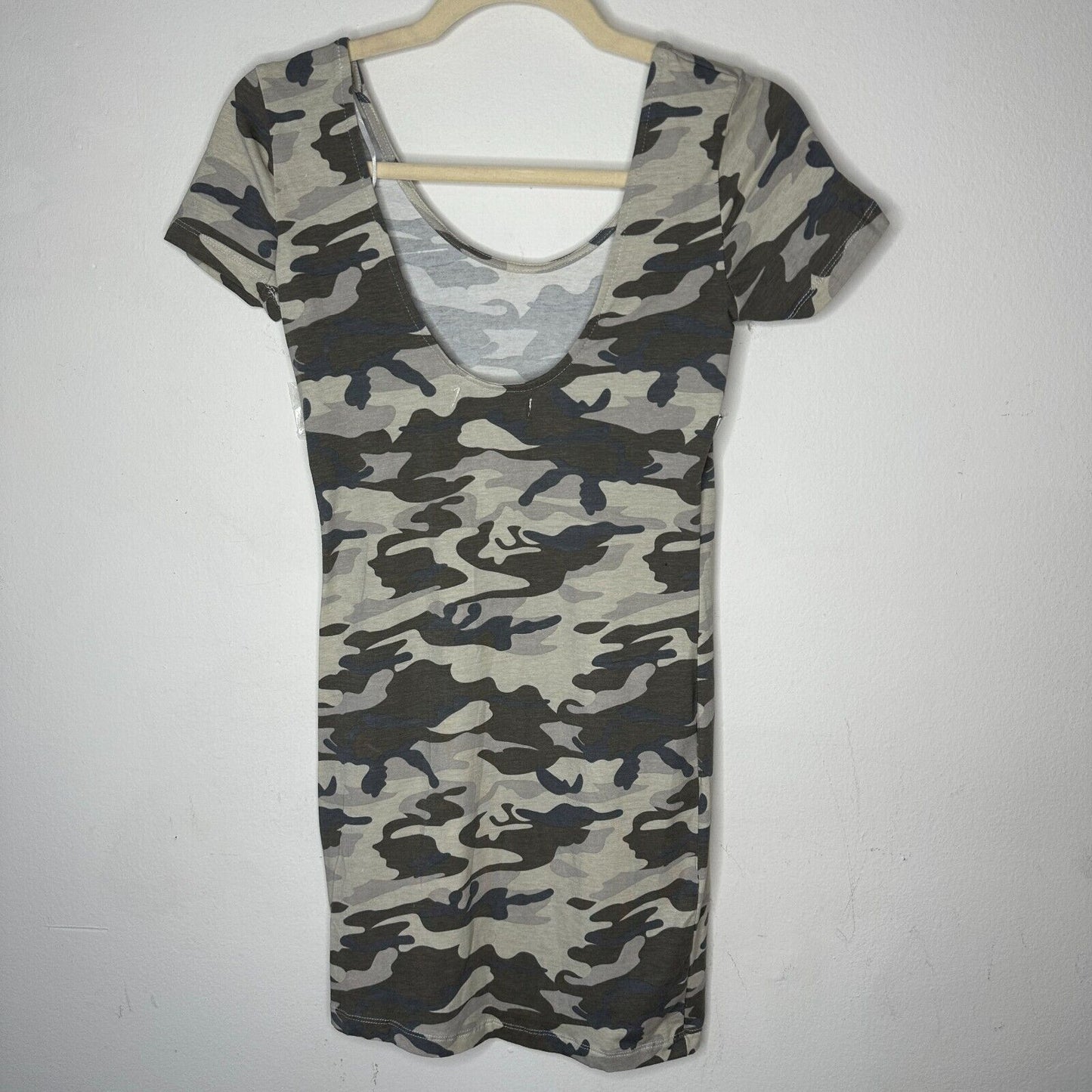 NWT Love Change Italy Camo Bodycon Dress Short Sleeve Deep Low U Back Stretch S