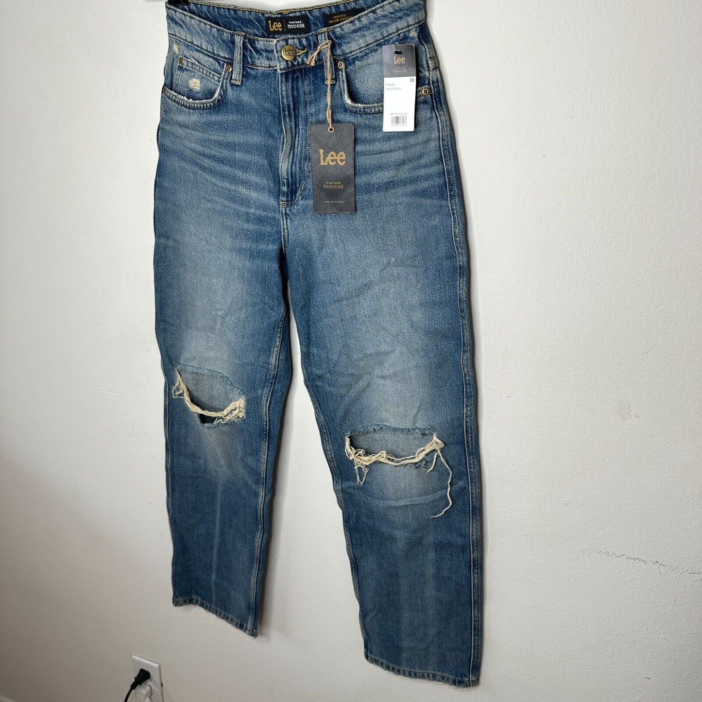 NWT Lee Vintage Medium Blue Wash High Rise Relaxed Stovepipe Distressed Jeans 28