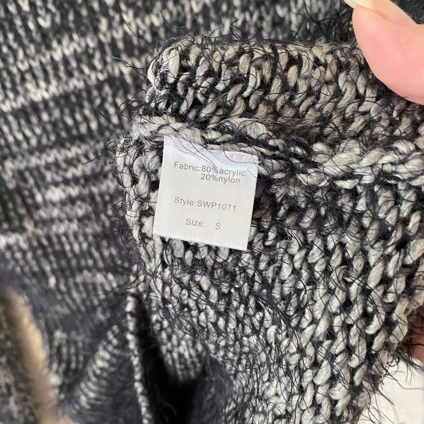 Elan Black Gray Marled Fuzzy Long Sleeve Round Neck Cable Knit Sweater Small