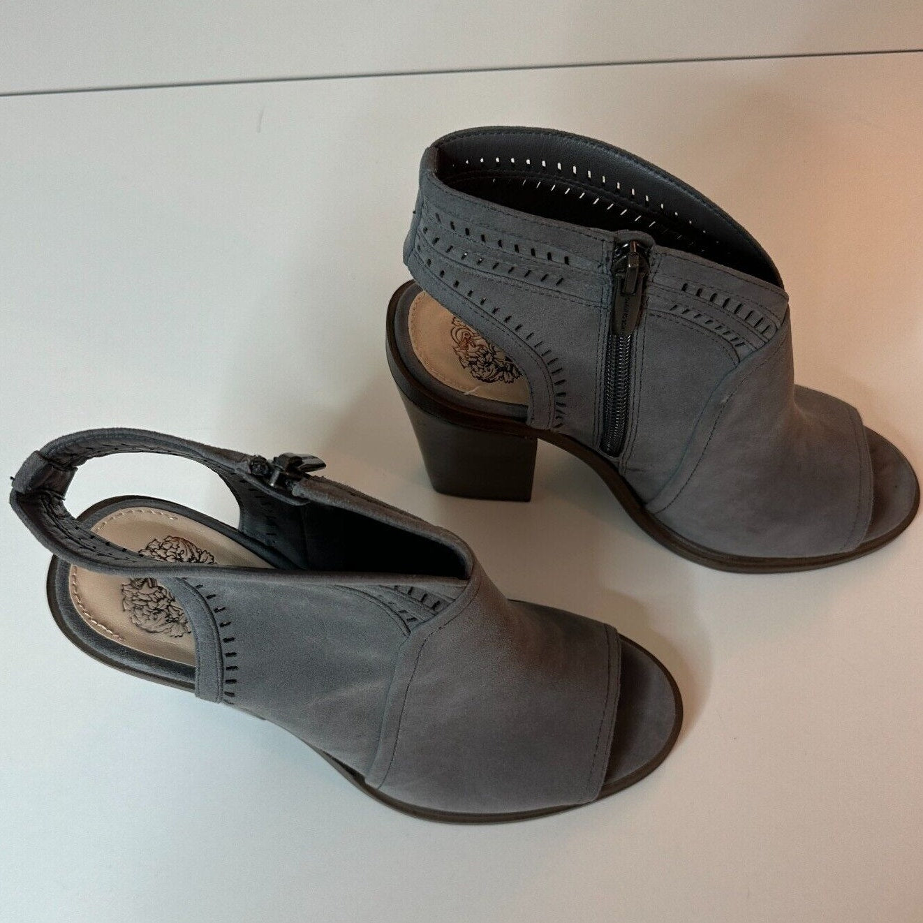Vince Camuto Gray Koral Laser Cut Suede Open Toe Block Heel Booties Zip size 7