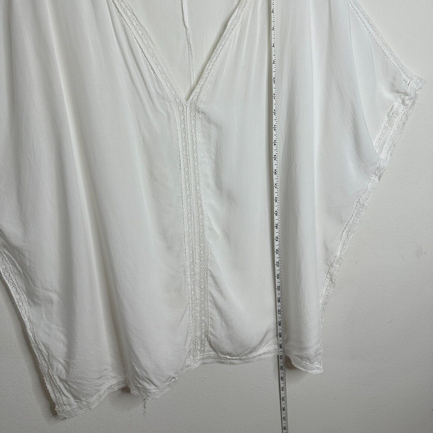 Himone White Sleeveless V-Neck Crochet Lace Trim Boxy Top Beach Coverup OS
