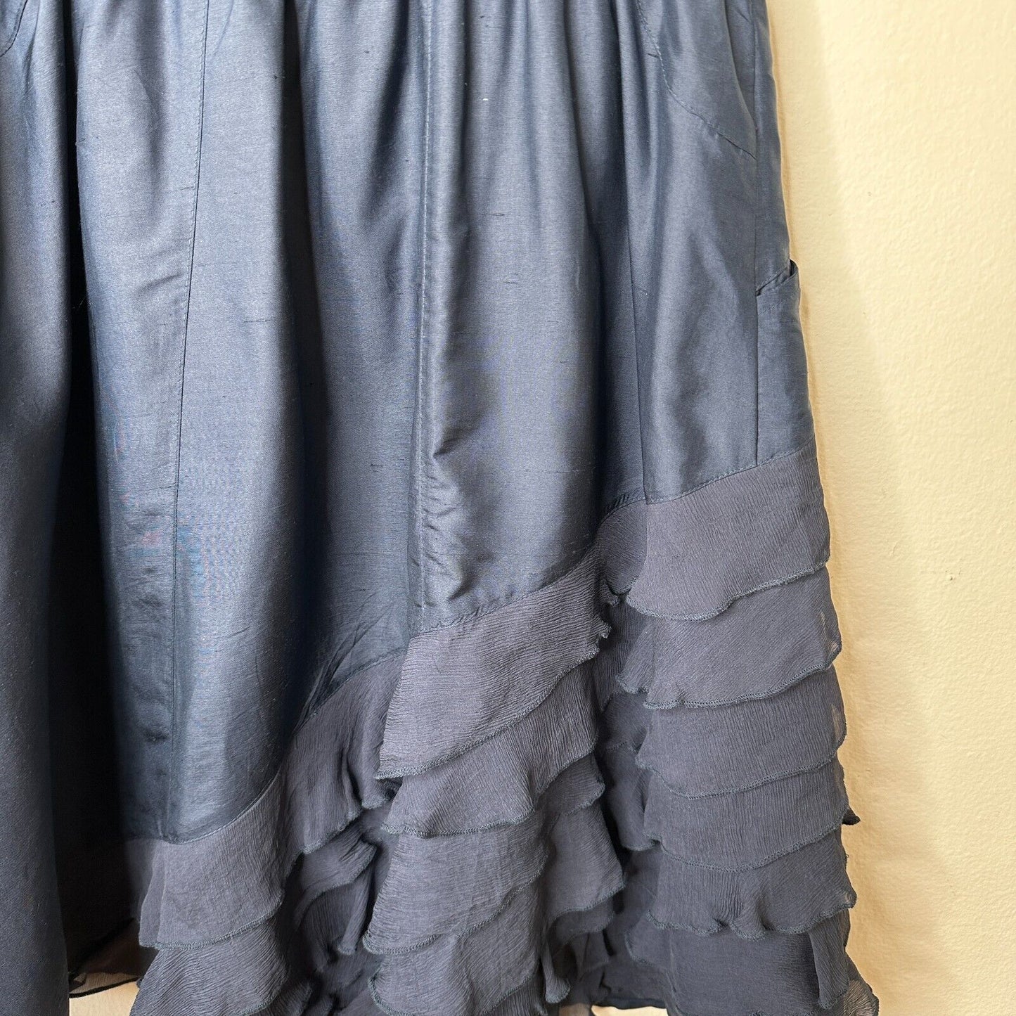Modern Amusement Cute Strapless Navy Button Down Tiered Ruffle Dress 100% Silk 6