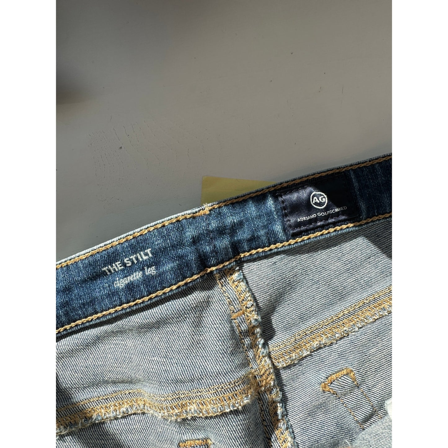 AG The Stilt Jeans Medium Wash Women US 28 Cigarette