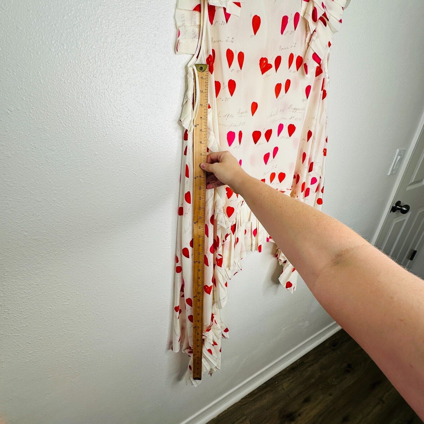 Alexander McQueen Cream Red Sleeveless Asymmetric Pleated Ruffle Blouse 44 / 12