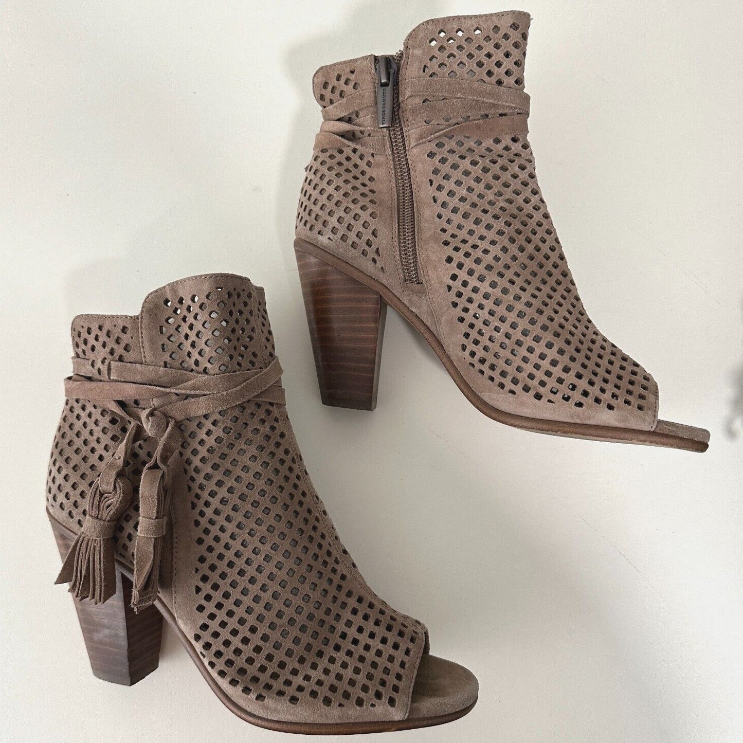 Vince Camuto Kamey Tan Taupe Suede Laser Cut Open Toe Tie Tassel Zip Booties 5.5