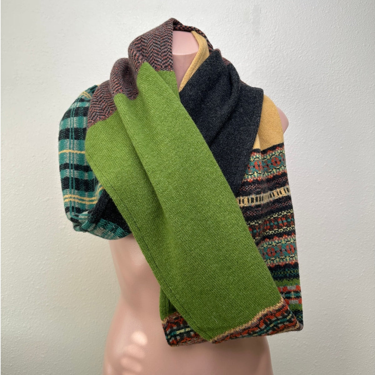 Eribé Wool Infinity Scarf Made in Scotland Multicolor