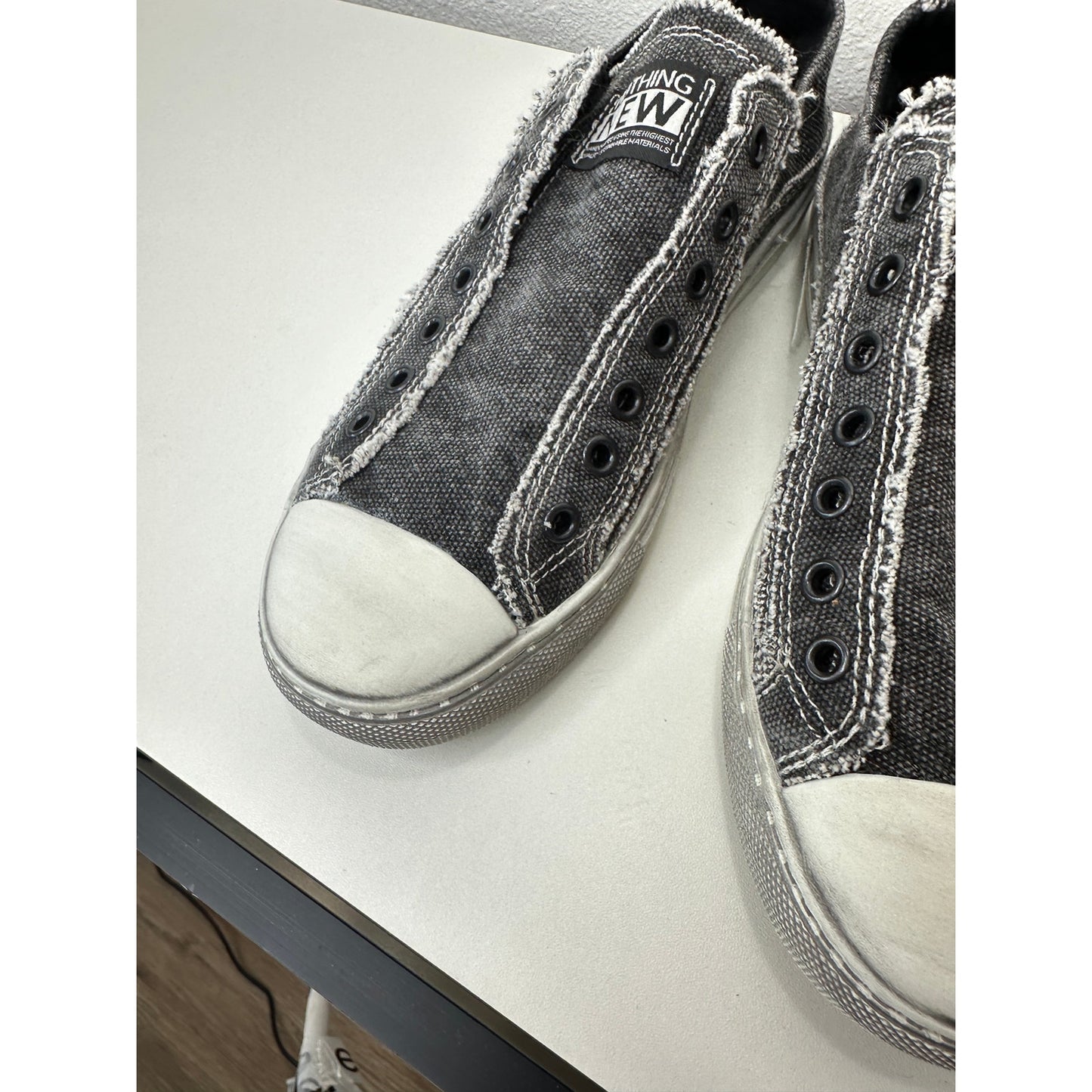 Nothing New Women's Stonewash Wave Black Sneaker 5