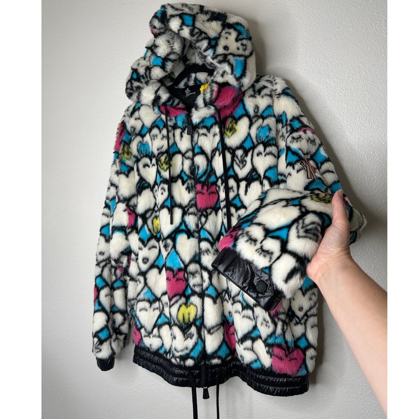 Moncler Grenoble White Heart Print Faux Fur Fuzzy Oversized Hoodie Jacket Large