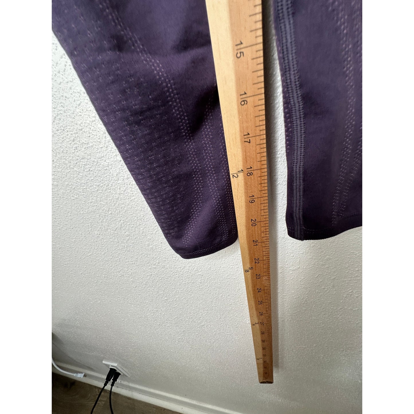 Gym Shark Purple Lilac Triangle Laser Cut Yoga Pants XS
