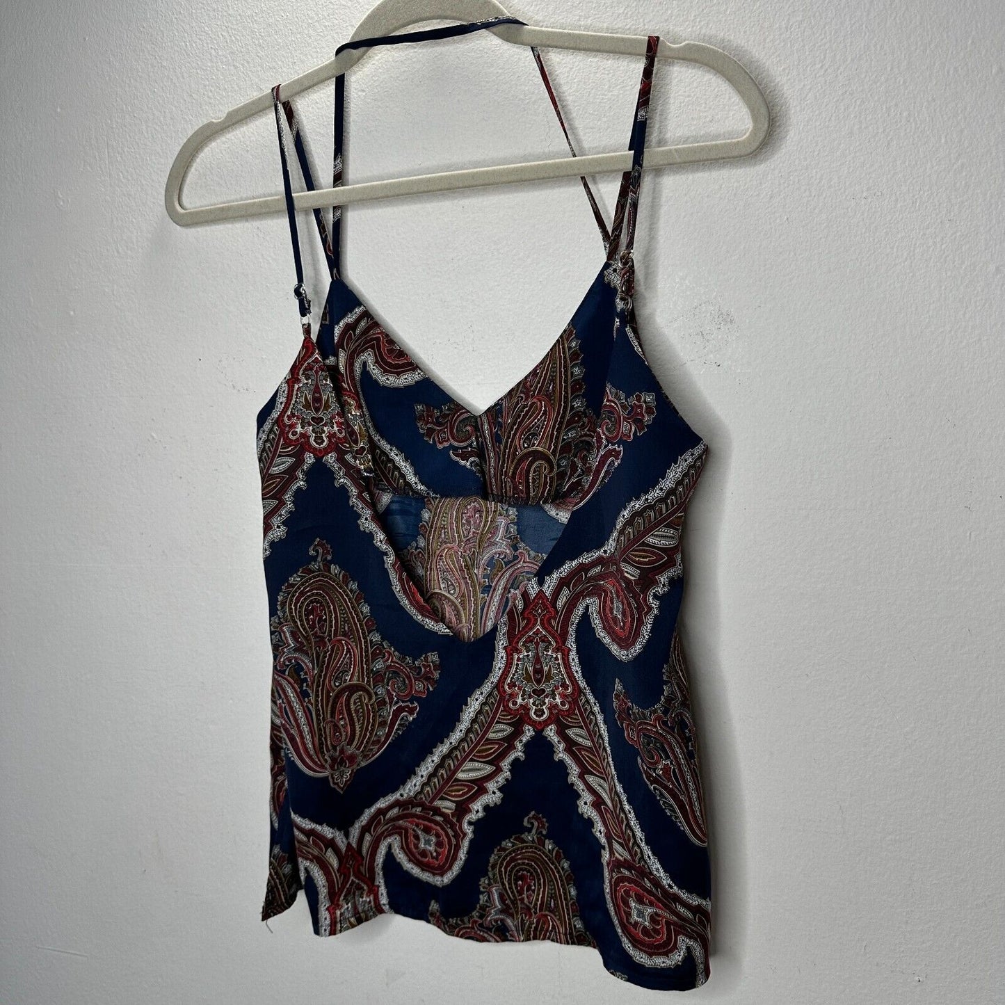 Missguided Blue Red and White Paisley Design VNeck Strappy V-Back Flowy Blouse 6