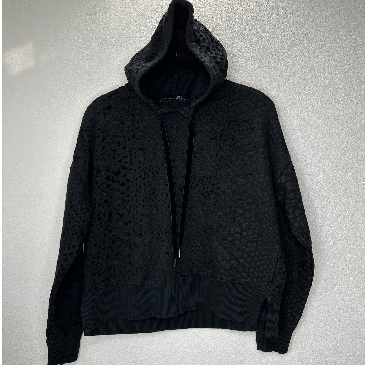 Black Tape Black Hooded Long Sleeve Cheetah Print Embossed Design Hoodie S