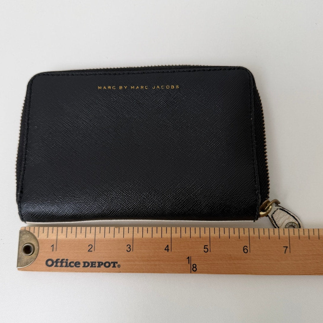 Marc by Marc Jacobs Zip Around Wallet Black Beige Saffiano Women's Two Tone