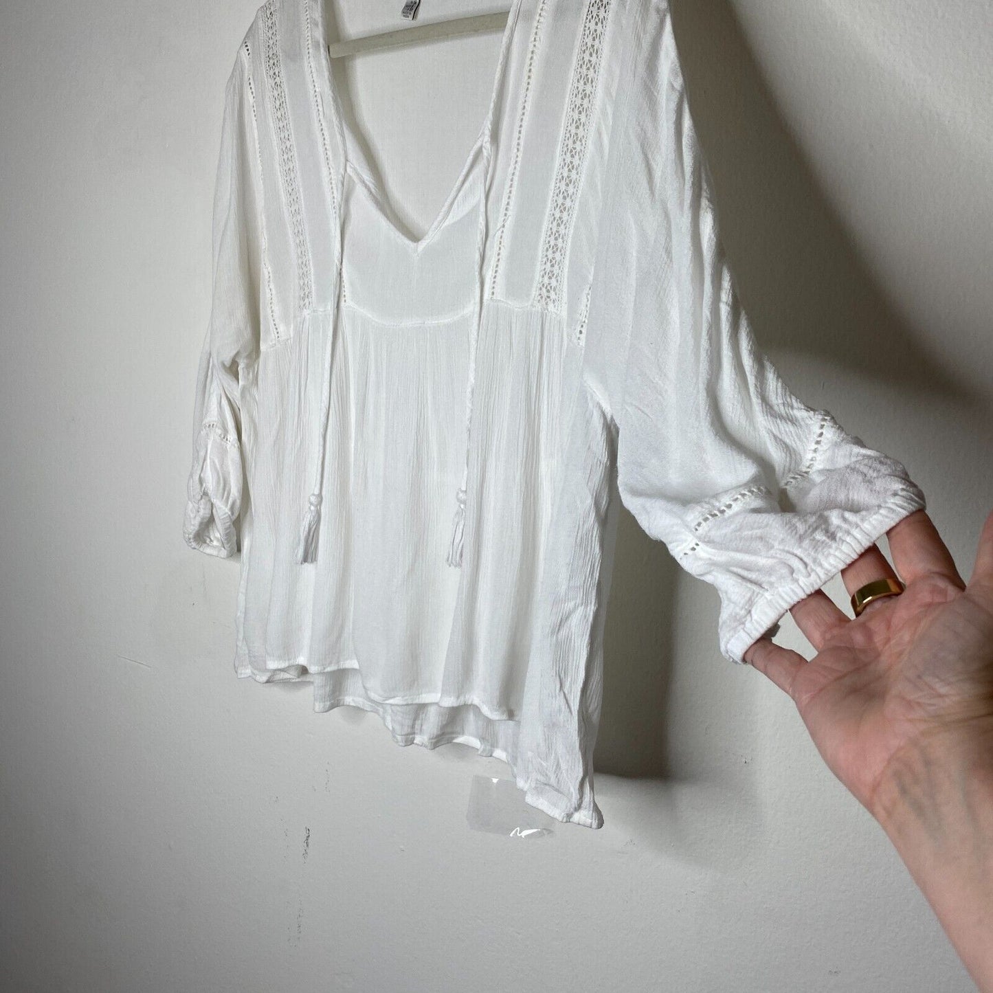 Revolve Lulu's Amuse Society Cool Breeze Relaxed Top White VTie Boho Crochet XS
