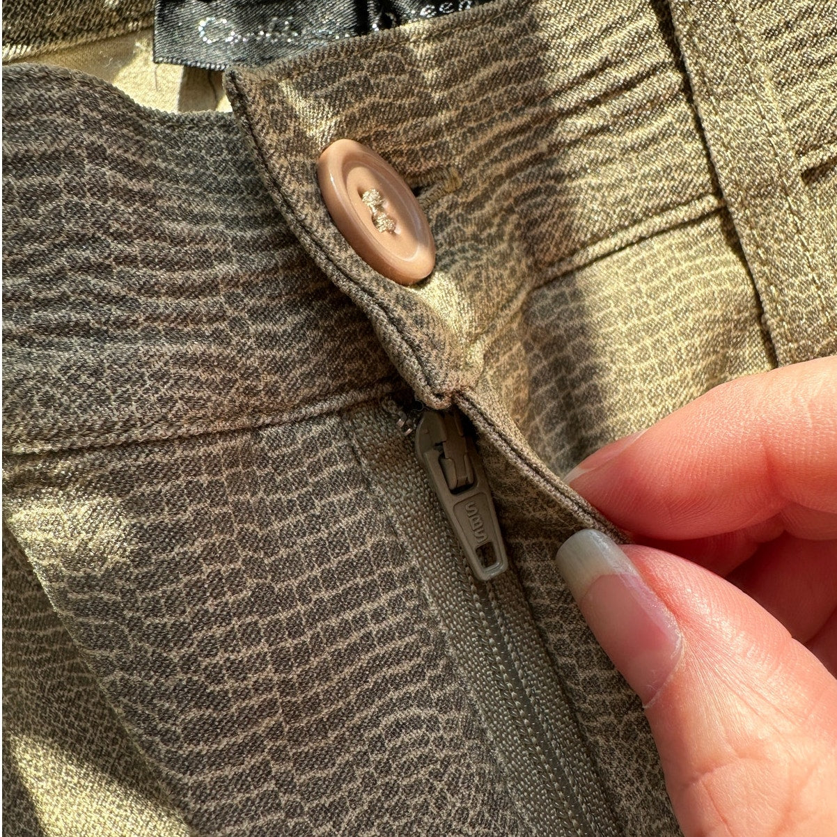 Caribbean Queen Muted Yellow Gray Snakeprint Front Zip Button Jeggings S