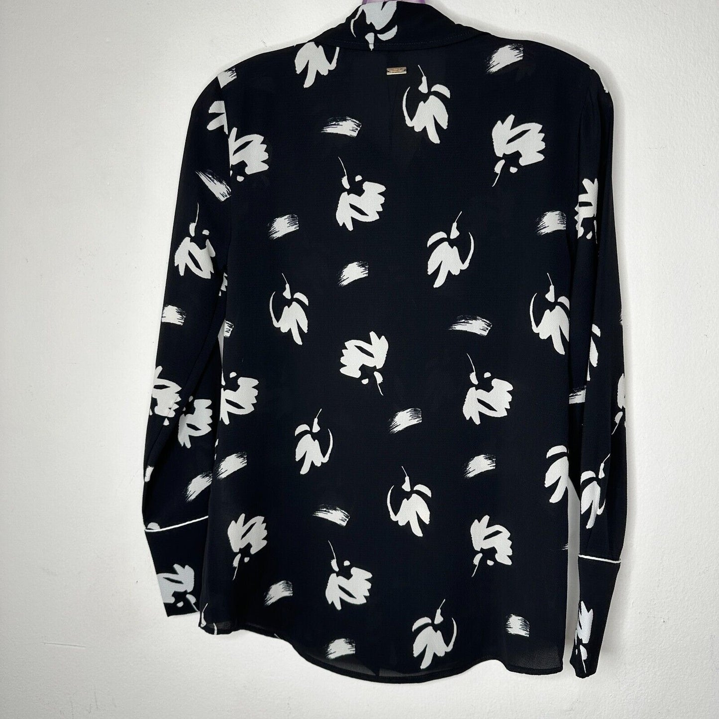 NWT Armani Exchange Black White Floral Long Sleeve Button Shirt XS