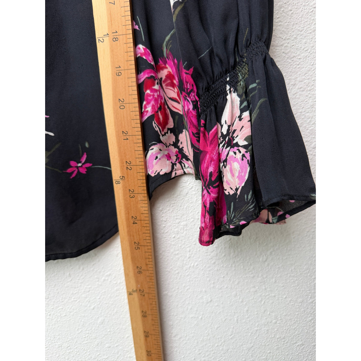 Joie Black Pink Floral Silk V Neck Blouse Women S