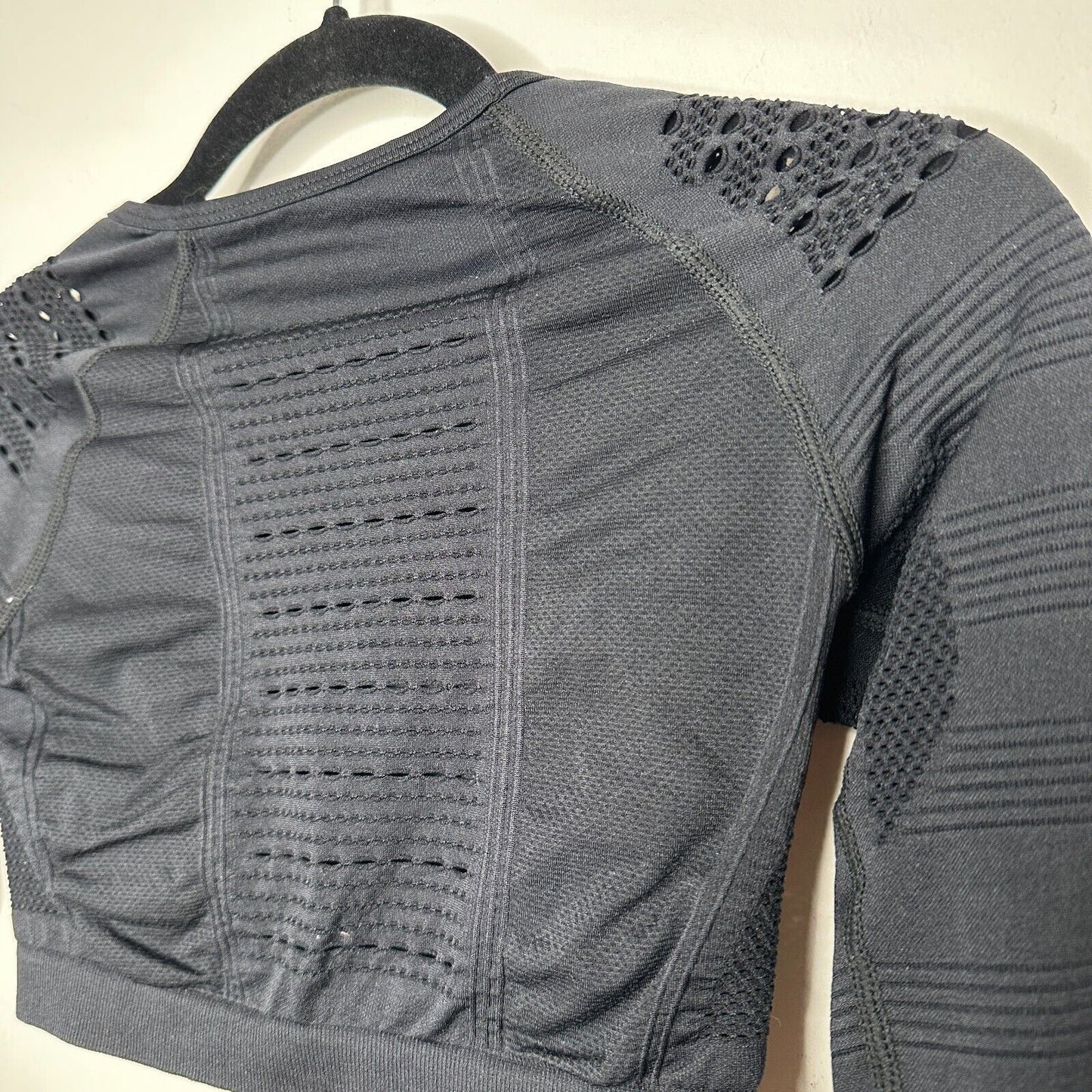 Jet Black Cropped Stretch Workout Top Long Sleeve Thumbholes Laser Cut Design SM