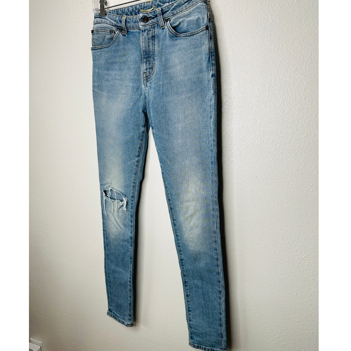 Saint Laurent Medium Light Blue Distressed Knee Slim Skinny Jeans 29