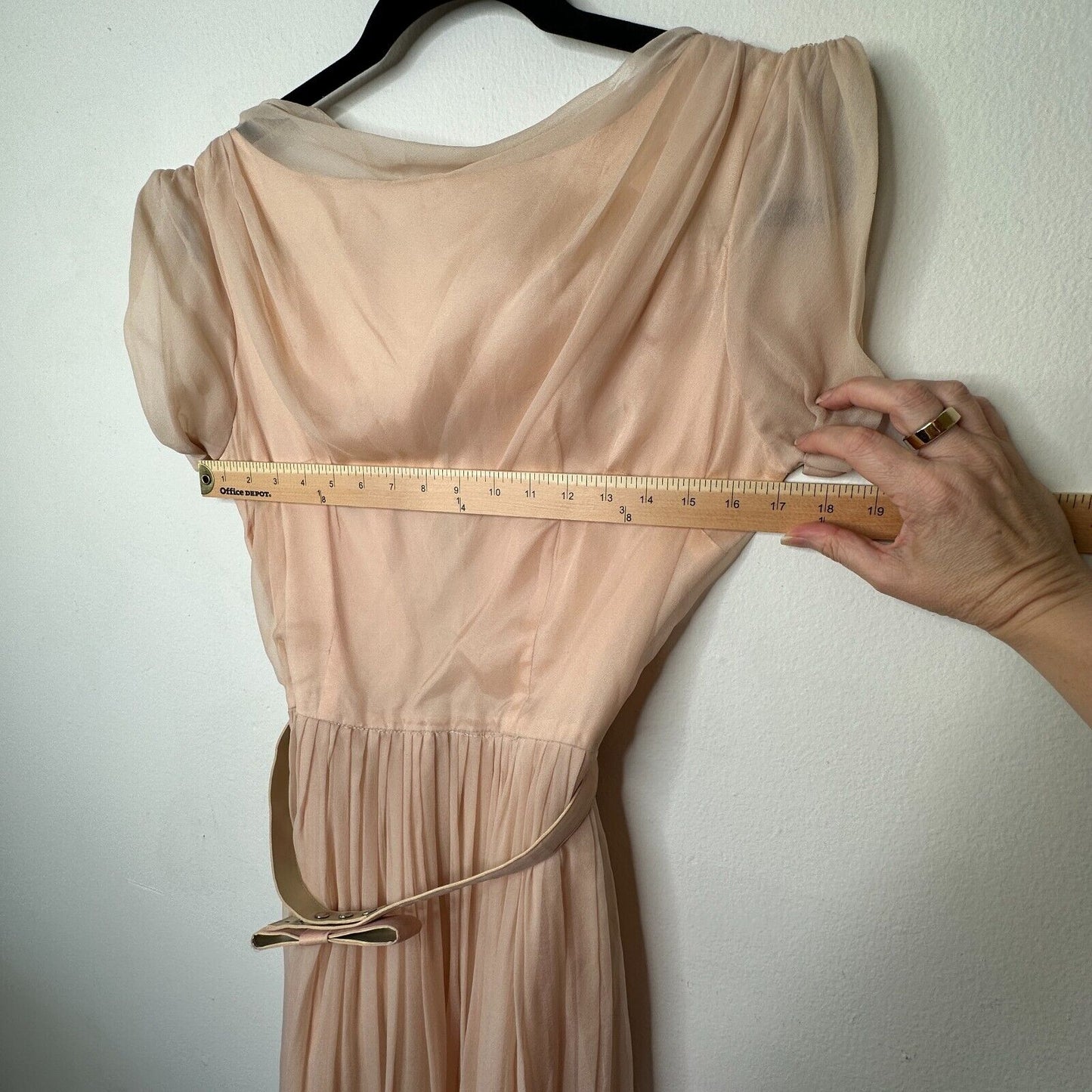 Vintage Size 15 Peach Chiffon Pleated Belted Sleeveless Dress Drape Neck BackZip