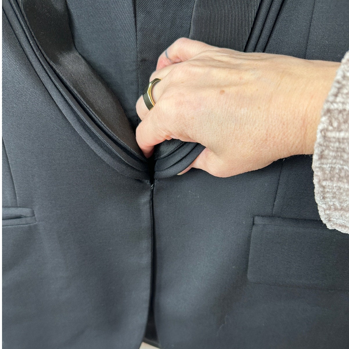 Stella McCartney Black Triple Pleat Satin Lapel Tuxedo Blazer 40 / 10