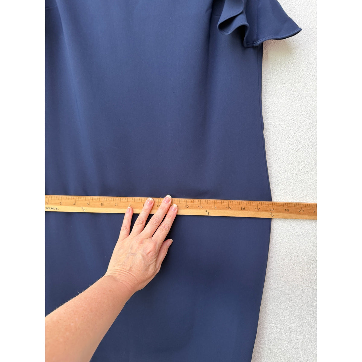 Trina Turk Navy Ruffle Sleeve Keyhole Sheath Cocktail Dress XS