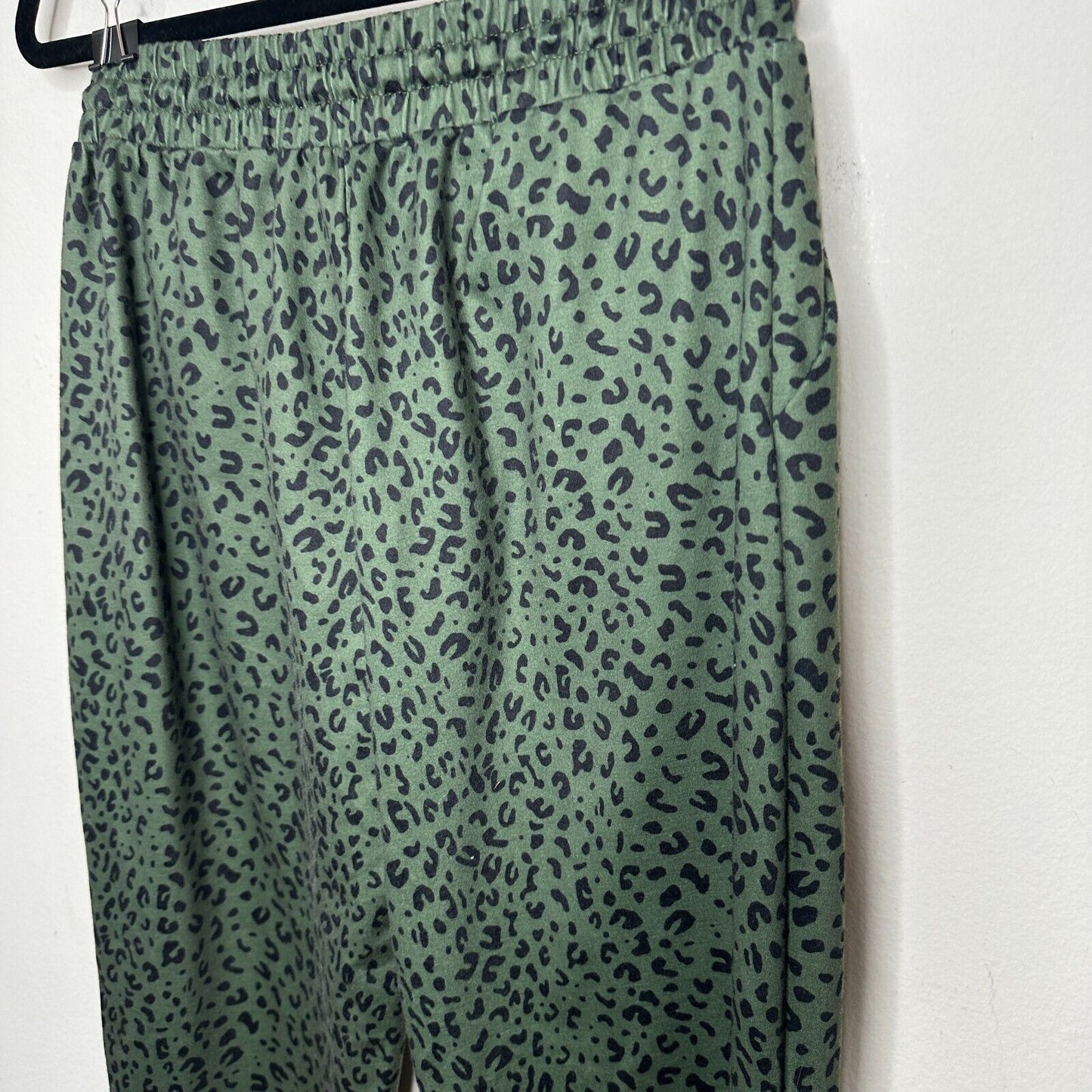 Green and Black Leopard Print Relaxed Fit Draw String Joggers Sweat Pants Medium