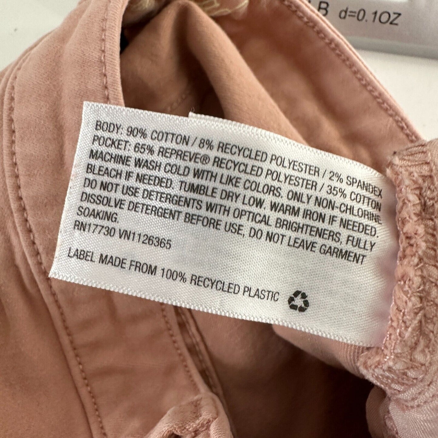 Universal Thread Peach High Rise Cut Off Raw Hem Jean Denim Shorts 8 / 29