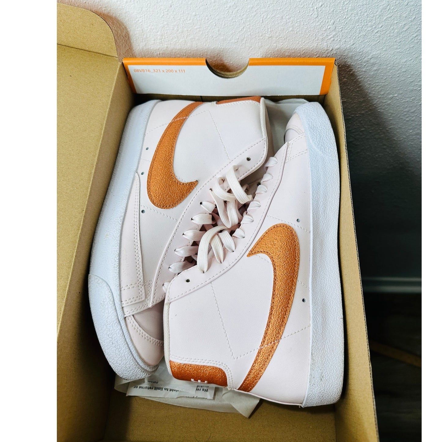 Nike Blazer Mid '77 ESS Soft Pink Metallic Copper Sneaker 8.5